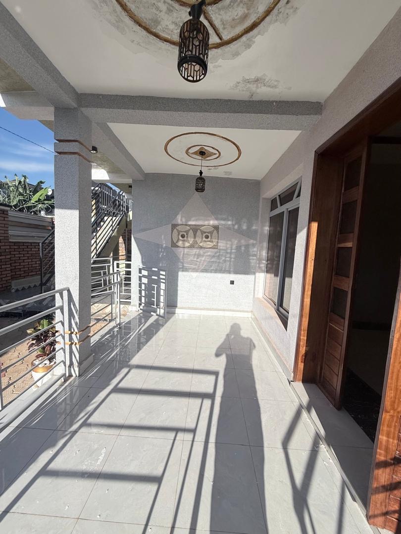 4-Bedroom Modern House for Sale in Kanombe, Kigali – Spacious Family Home