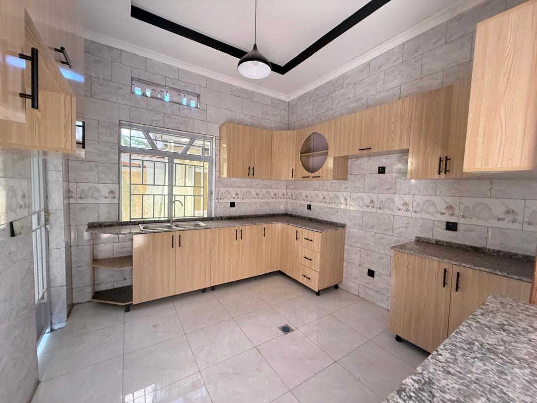 4-Bedroom Modern House for Sale in Kanombe, Kigali – Spacious Family Home