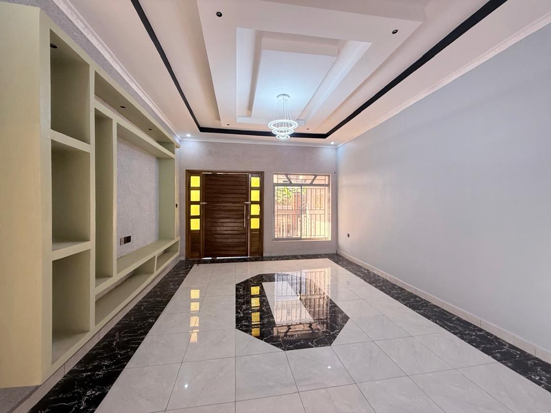 4-Bedroom Modern House for Sale in Kanombe, Kigali – Spacious Family Home